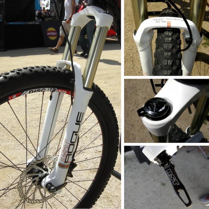 Le vélo de Mtb de ressort pneumatique bifurque 26 pouces, AM/fourchettes de vélo montagne d'Enduro